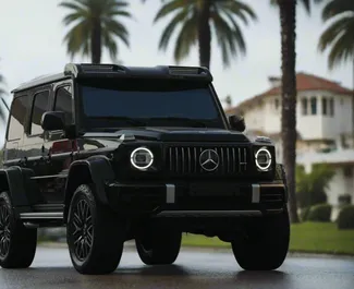 Noleggio Mercedes-Benz G63 AMG. Auto Premium, Lusso, SUV per il noleggio negli Emirati Arabi Uniti ✓ Cauzione di Deposito di 2500 AED ✓ Opzioni assicurative RCT.