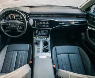 Audi A6 2023 con sistema A trazione integrale, disponibile a Dubai.