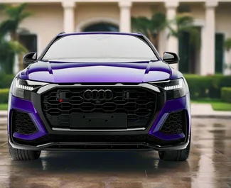 Vista frontale di un noleggio Audi RS Q8 a Dubai, Emirati Arabi Uniti ✓ Auto #13375. ✓ Cambio Automatico TM ✓ 0 recensioni.