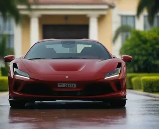 Vista frontale di un noleggio Ferrari F8 Spider a Dubai, Emirati Arabi Uniti ✓ Auto #13368. ✓ Cambio Automatico TM ✓ 0 recensioni.