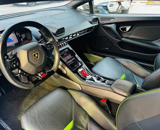 Noleggio Lamborghini Huracan Evo. Auto Premium, Lusso per il noleggio negli Emirati Arabi Uniti ✓ Cauzione di Deposito di 2500 AED ✓ Opzioni assicurative RCT.
