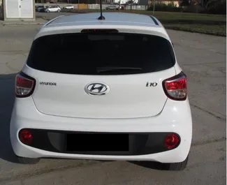 Vista frontale di un noleggio Hyundai i10 a Baku, Azerbaigian ✓ Auto #13500. ✓ Cambio Automatico TM ✓ 0 recensioni.