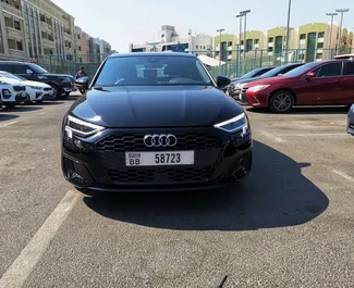 Noleggio Audi A3 Sedan. Auto Comfort, Premium per il noleggio negli Emirati Arabi Uniti ✓ Cauzione di Deposito di 2500 AED ✓ Opzioni assicurative RCT.
