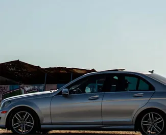 Motore Gas da 3,0L di Mercedes-Benz C-Class 2012 per il noleggio a Tirana.