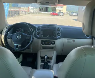 Noleggio Volkswagen Tiguan. Auto Comfort, Crossover per il noleggio in Albania ✓ Cauzione di Senza deposito ✓ Opzioni assicurative RCT, CDW, FDW, Furto, All'estero.