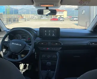 Noleggio Dacia Sandero Stepway. Auto Economica, Comfort, Crossover per il noleggio in Albania ✓ Cauzione di Senza deposito ✓ Opzioni assicurative RCT, CDW, SCDW, FDW, Furto, All'estero, Giovane.