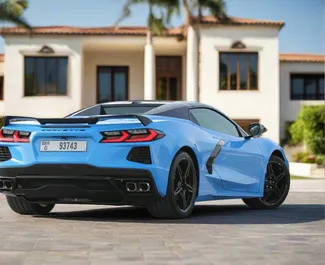 Chevrolet Corvette 2022 disponibile per il noleggio a Dubai, con limite di chilometraggio di illimitato.