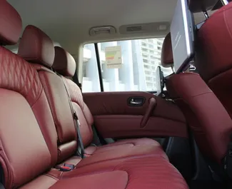 Nissan Patrol 2022 disponibile per il noleggio a Dubai, con limite di chilometraggio di illimitato.
