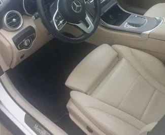 Motore Benzina da 2,0L di Mercedes-Benz GLC300 2024 per il noleggio a Baku.