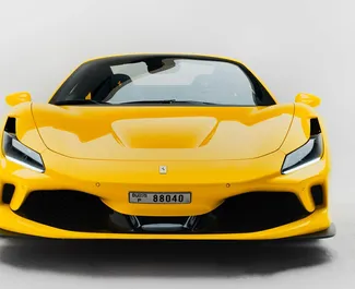 Vista frontale di un noleggio Ferrari F8 Spider a Dubai, Emirati Arabi Uniti ✓ Auto #13493. ✓ Cambio Automatico TM ✓ 0 recensioni.