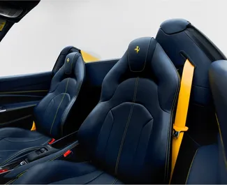 Noleggio auto Ferrari F8 Spider 2022 negli Emirati Arabi Uniti, con carburante Benzina e 710 cavalli di potenza ➤ A partire da 3200 AED al giorno.