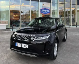Vista frontale di un noleggio Land Rover Range Rover Evoque a Barcellona, Spagna ✓ Auto #13133. ✓ Cambio Automatico TM ✓ 0 recensioni.