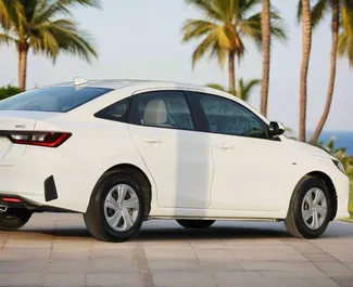 Toyota Yaris Ativ 2023 disponibile per il noleggio a Dubai, con limite di chilometraggio di illimitato.