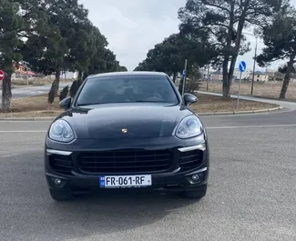 Noleggio auto Porsche Cayenne 2016 in Georgia, con carburante Benzina e 300 cavalli di potenza ➤ A partire da 225 GEL al giorno.