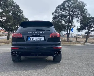 Motore Benzina da 3,6L di Porsche Cayenne 2016 per il noleggio a Tbilisi.