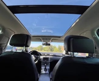 Noleggio Volkswagen Passat Variant. Auto Comfort, Premium per il noleggio in Montenegro ✓ Cauzione di Deposito di 100 EUR ✓ Opzioni assicurative RCT, All'estero.