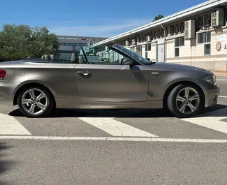 Noleggio BMW 120d Cabrio. Auto Comfort, Premium, Cabrio per il noleggio in Spagna ✓ Cauzione di Deposito di 500 EUR ✓ Opzioni assicurative RCT.