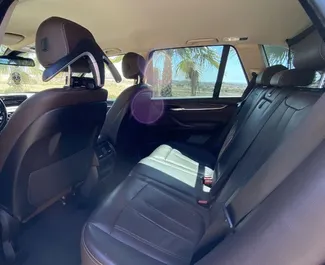 Noleggio BMW X5. Auto Premium, Crossover per il noleggio in Spagna ✓ Cauzione di Deposito di 2000 EUR ✓ Opzioni assicurative RCT.