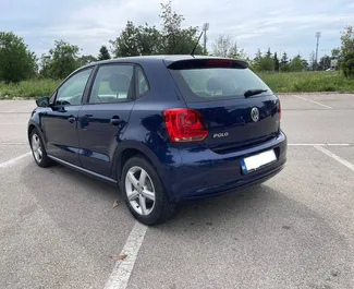 Noleggio auto Volkswagen Polo 2013 in Montenegro, con carburante Diesel e 75 cavalli di potenza ➤ A partire da 15 EUR al giorno.