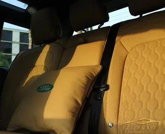 Noleggio auto Land Rover Defender 2022 negli Emirati Arabi Uniti, con carburante Benzina e 296 cavalli di potenza ➤ A partire da 950 AED al giorno.