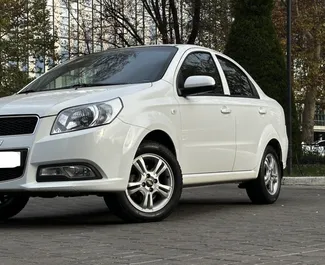 Vista frontale di un noleggio Chevrolet Aveo a Tashkent, Uzbekistan ✓ Auto #13538. ✓ Cambio Automatico TM ✓ 0 recensioni.