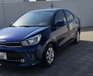 Vista frontale di un noleggio Kia Pegas a Dubai, Emirati Arabi Uniti ✓ Auto #14001. ✓ Cambio Automatico TM ✓ 0 recensioni.