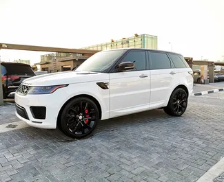 Vista frontale di un noleggio Land Rover Range Rover Sport a Dubai, Emirati Arabi Uniti ✓ Auto #13632. ✓ Cambio Automatico TM ✓ 0 recensioni.