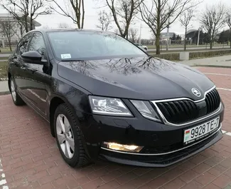 Vista frontale di un noleggio Skoda Octavia a Minsk, Bielorussia ✓ Auto #14000. ✓ Cambio Automatico TM ✓ 0 recensioni.
