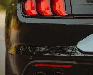 Noleggio auto Ford Mustang Cabrio 2022 in Georgia, con carburante Benzina e 310 cavalli di potenza ➤ A partire da 355 GEL al giorno.