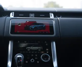 Noleggio auto Land Rover Range Rover Sport SVR 2021 negli Emirati Arabi Uniti, con carburante Benzina e 575 cavalli di potenza ➤ A partire da 1200 AED al giorno.