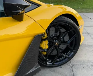 Motore Benzina da 6,0L di Lamborghini Aventador 2024 per il noleggio a Dubai.