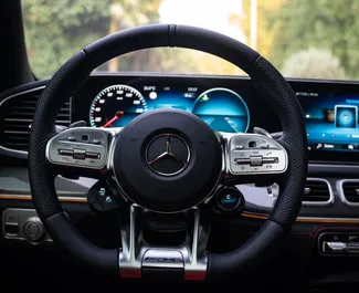 Mercedes-Benz GLE-Class 2021 disponibile per il noleggio a Dubai, con limite di chilometraggio di illimitato.