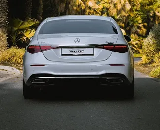 Noleggio auto Mercedes-Benz S500 2021 negli Emirati Arabi Uniti, con carburante Benzina e 435 cavalli di potenza ➤ A partire da 1200 AED al giorno.