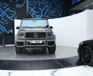 Vista frontale di un noleggio Mercedes-Benz G63 a Dubai, Emirati Arabi Uniti ✓ Auto #13590. ✓ Cambio Automatico TM ✓ 0 recensioni.