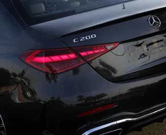 Motore Benzina da 4,0L di Mercedes-Benz C200 2024 per il noleggio a Dubai.