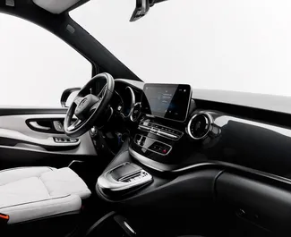 Noleggio Mercedes-Benz V250. Auto Premium, Lusso, Monovolume per il noleggio negli Emirati Arabi Uniti ✓ Cauzione di Deposito di 2500 AED ✓ Opzioni assicurative RCT.