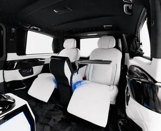 Motore Benzina da 4,0L di Mercedes-Benz V250 2023 per il noleggio a Dubai.