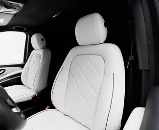 Mercedes-Benz V250 2023 disponibile per il noleggio a Dubai, con limite di chilometraggio di illimitato.