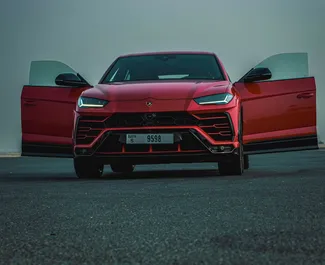 Lamborghini Urus 2022 disponibile per il noleggio a Dubai, con limite di chilometraggio di illimitato.