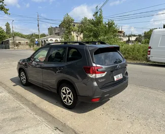 Interni di Subaru Forester in affitto in Georgia. Un'ottima auto da 5 posti con cambio Automatico.