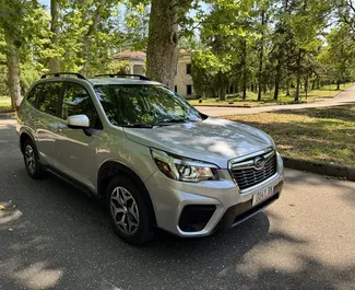 Subaru Forester 2020 con sistema A trazione integrale, disponibile a Kutaisi.