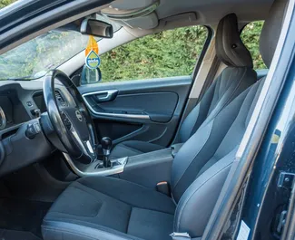 Noleggio auto Volvo V60 2013 in Albania, con carburante Diesel e 163 cavalli di potenza ➤ A partire da 15 EUR al giorno.
