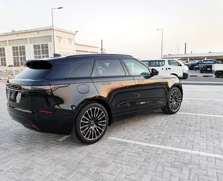Noleggio auto Land Rover Range Rover Velar 2024 negli Emirati Arabi Uniti, con carburante Benzina e 250 cavalli di potenza ➤ A partire da 600 AED al giorno.