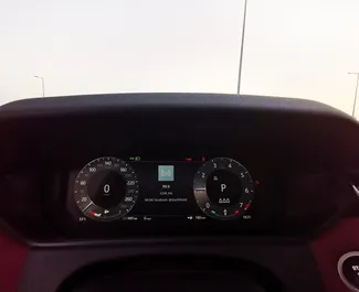 Motore Benzina da 2,0L di Land Rover Range Rover Velar 2024 per il noleggio a Dubai.