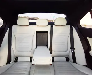 Mercedes-Benz C300 Cabrio 2023 disponibile per il noleggio a Dubai, con limite di chilometraggio di illimitato.