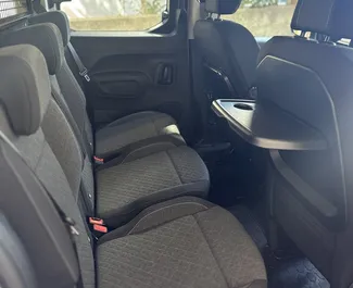 Noleggio auto Opel Combo Life 2025 in Turchia, con carburante Diesel e 130 cavalli di potenza ➤ A partire da 48 USD al giorno.