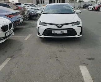 Noleggio auto Toyota Corolla Sedan 2024 negli Emirati Arabi Uniti, con carburante Benzina e 169 cavalli di potenza ➤ A partire da 67 AED al giorno.