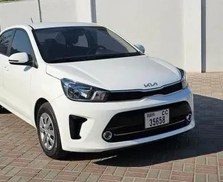 Vista frontale di un noleggio Kia Pegas a Dubai, Emirati Arabi Uniti ✓ Auto #14003. ✓ Cambio Automatico TM ✓ 0 recensioni.