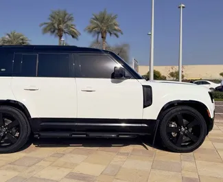 Noleggio auto Land Rover Defender #13606 Automatico a Dubai, dotata di motore 5,0L ➤ Da Mohammad negli Emirati Arabi Uniti.