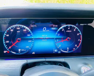 Motore Benzina da 2,0L di Mercedes-Benz E350 2022 per il noleggio a Dubai.